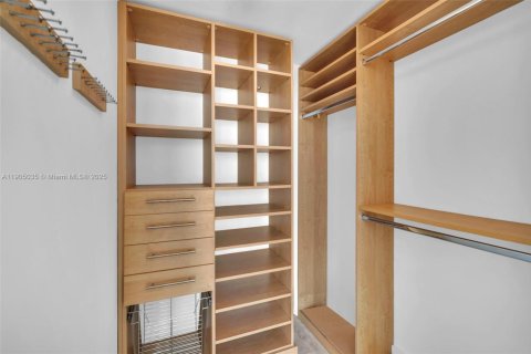 Condo in Fort Lauderdale, Florida, 2 bedrooms  № 1956096 - photo 21