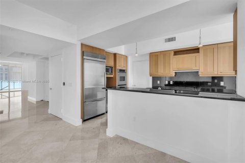 Condo in Fort Lauderdale, Florida, 2 bedrooms  № 1956096 - photo 3