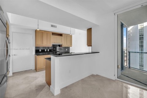 Condo in Fort Lauderdale, Florida, 2 bedrooms  № 1956096 - photo 10