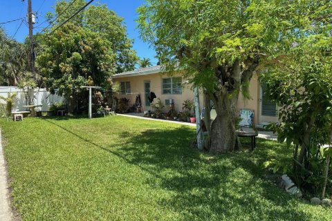 Condo in Deerfield Beach, Florida, 2 bedrooms  № 2249907 - photo 12