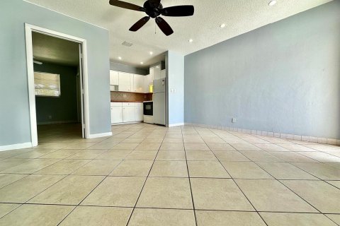 Condo in Deerfield Beach, Florida, 2 bedrooms  № 2249907 - photo 4