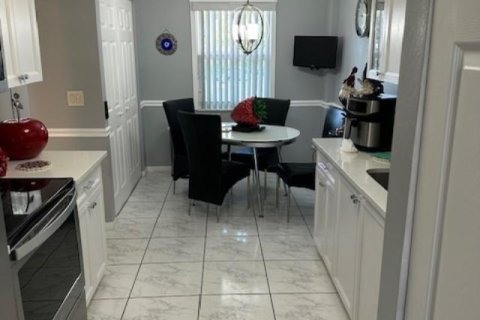 Copropriété à vendre à Lake Worth, Floride: 2 chambres, 130.06 m2 № 2146480 - photo 5