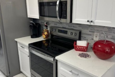 Copropriété à vendre à Lake Worth, Floride: 2 chambres, 130.06 m2 № 2146480 - photo 2