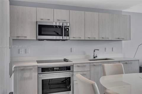 Купить кондоминиум в Майами, Флорида 1 спальня, 79.06м2, № 2025419 - фото 11