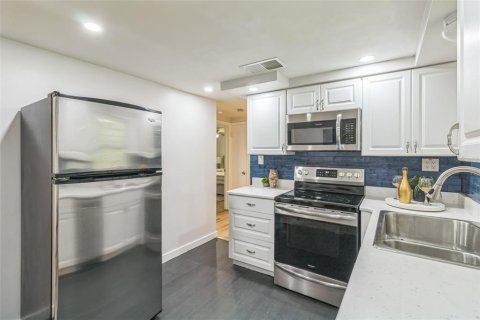 Casa en venta en Homosassa, Florida, 2 dormitorios, 71.35 m2 № 1813209 - foto 10