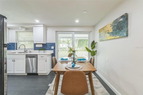 Casa en venta en Homosassa, Florida, 2 dormitorios, 71.35 m2 № 1813209 - foto 14