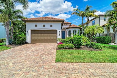 House in Bradenton, Florida 3 bedrooms, 188.13 sq.m. № 2103134