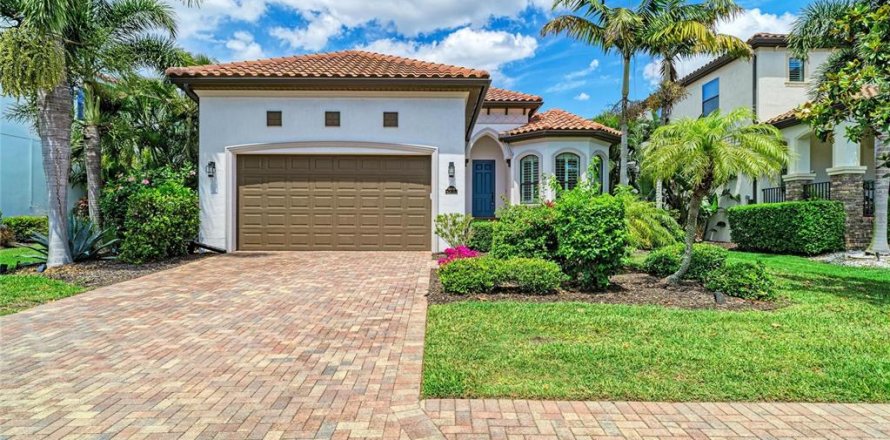House in Bradenton, Florida 3 bedrooms, 188.13 sq.m. № 2103134