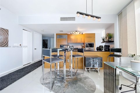 Condominio en alquiler en Miami, Florida, 2 dormitorios, 108.51 m2 № 2005681 - foto 10