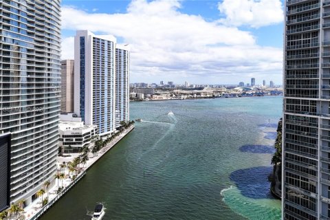 Condominio en alquiler en Miami, Florida, 2 dormitorios, 108.51 m2 № 2005681 - foto 30