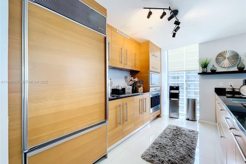 Снять в аренду кондоминиум в Майами, Флорида 2 спальни, 108.51м2, № 2005681 - фото 3