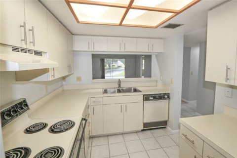 Copropriété à louer à Clearwater, Floride: 2 chambres, 113.81 m2 № 2229684 - photo 8