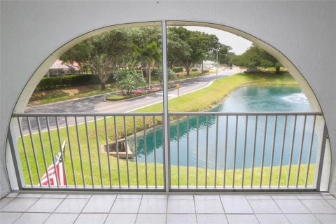 Copropriété à louer à Clearwater, Floride: 2 chambres, 113.81 m2 № 2229684 - photo 3