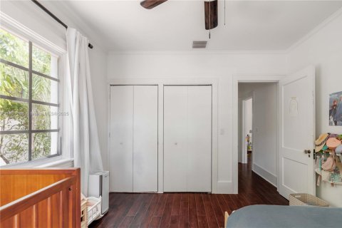 House in Coral Gables, Florida 2 bedrooms, 157.66 sq.m. № 1798789 - photo 18