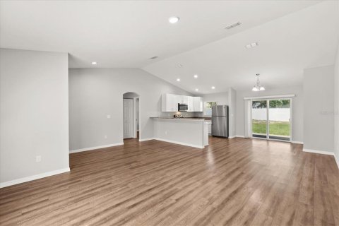 Villa ou maison à vendre à Ocklawaha, Floride: 3 chambres, 136.75 m2 № 1910101 - photo 6