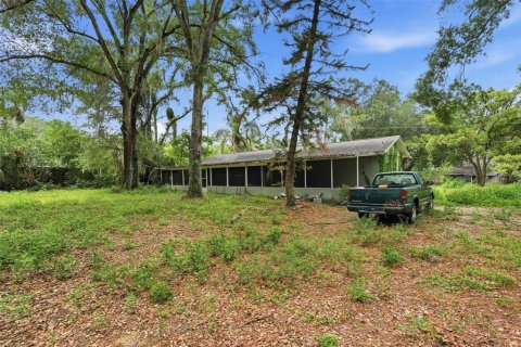 House in Brandon, Florida 2 bedrooms, 129.32 sq.m. № 2315312 - photo 2