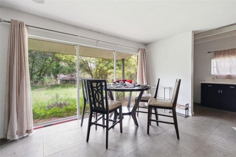 House in Brandon, Florida 2 bedrooms, 129.32 sq.m. № 2315312 - photo 14