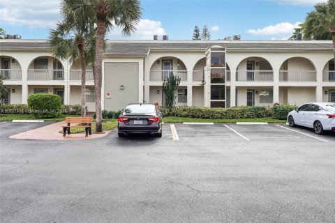 Condo in Coconut Creek, Florida, 2 bedrooms  № 1443540 - photo 20