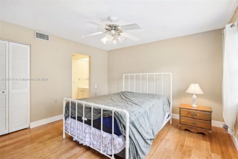 Condo in Coconut Creek, Florida, 2 bedrooms  № 1443540 - photo 6