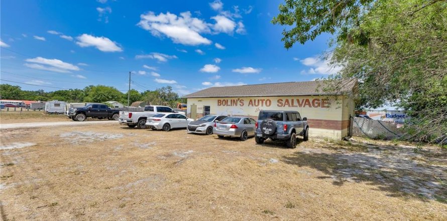 Propiedad comercial en Winter Haven, Florida 162.58 m2 № 1675300