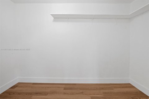 Casa en venta en Fort Lauderdale, Florida, 4 dormitorios, 154.22 m2 № 1954658 - foto 14