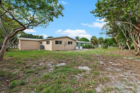 Casa en venta en Fort Lauderdale, Florida, 4 dormitorios, 154.22 m2 № 1954658 - foto 21