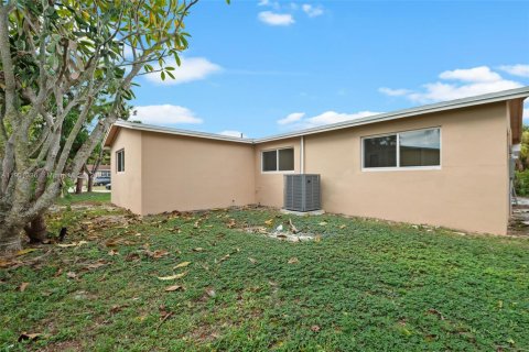 Casa en venta en Fort Lauderdale, Florida, 4 dormitorios, 154.22 m2 № 1954658 - foto 22