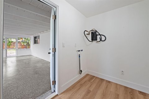 Casa en venta en Fort Lauderdale, Florida, 4 dormitorios, 154.22 m2 № 1954658 - foto 23