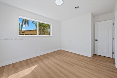 Casa en venta en Fort Lauderdale, Florida, 4 dormitorios, 154.22 m2 № 1954658 - foto 16