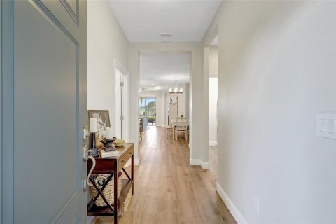 House in Fish Hawk, Florida 2 bedrooms, 141.68 sq.m. № 1663064 - photo 6