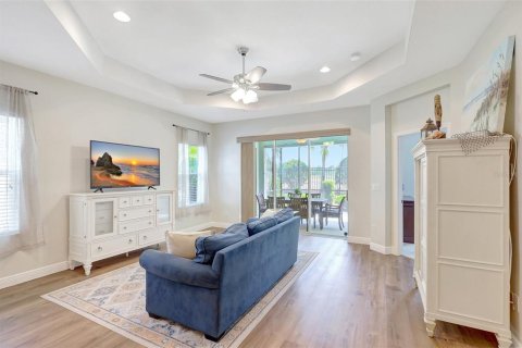 House in Fish Hawk, Florida 2 bedrooms, 141.68 sq.m. № 1663064 - photo 16