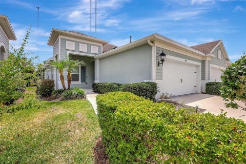 House in Fish Hawk, Florida 2 bedrooms, 141.68 sq.m. № 1663064 - photo 3