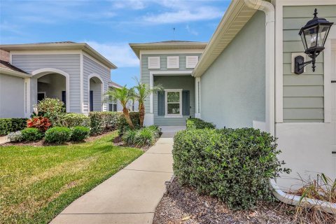 House in Fish Hawk, Florida 2 bedrooms, 141.68 sq.m. № 1663064 - photo 4