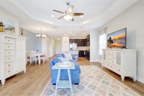 House in Fish Hawk, Florida 2 bedrooms, 141.68 sq.m. № 1663064 - photo 17
