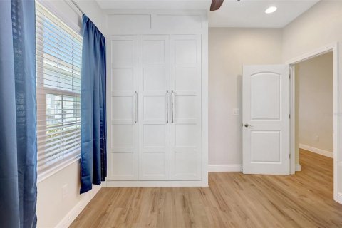 House in Fish Hawk, Florida 2 bedrooms, 141.68 sq.m. № 1663064 - photo 27