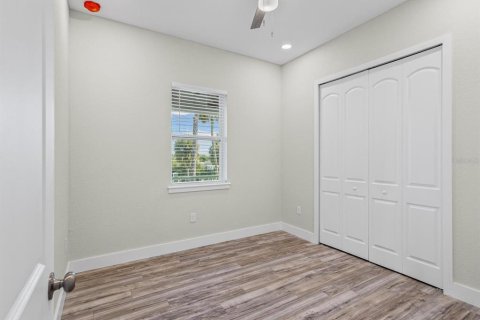 Villa ou maison à vendre à New Port Richey, Floride: 4 chambres, 198.07 m2 № 2389333 - photo 19