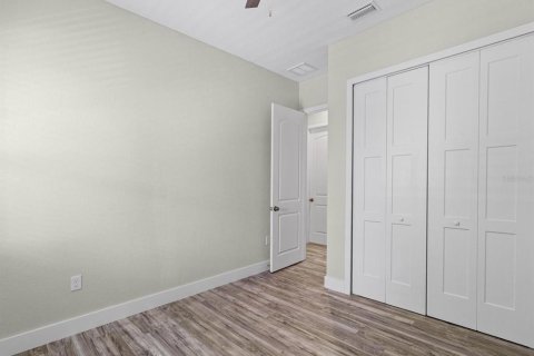 Villa ou maison à vendre à New Port Richey, Floride: 4 chambres, 198.07 m2 № 2389333 - photo 24