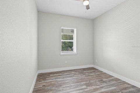 Villa ou maison à vendre à New Port Richey, Floride: 4 chambres, 198.07 m2 № 2389333 - photo 26