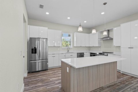 Villa ou maison à vendre à New Port Richey, Floride: 4 chambres, 198.07 m2 № 2389333 - photo 10
