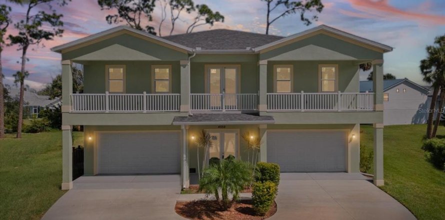 Villa ou maison à New Port Richey, Floride 4 chambres, 198.07 m2 № 2389333