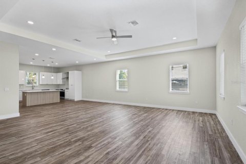 Villa ou maison à vendre à New Port Richey, Floride: 4 chambres, 198.07 m2 № 2389333 - photo 3