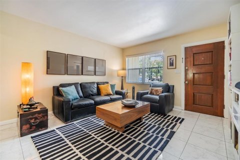 House in Tarpon Springs, Florida 3 bedrooms, 93.65 sq.m. № 1808724 - photo 16