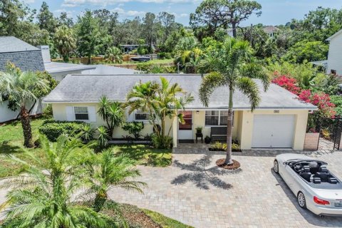 House in Tarpon Springs, Florida 3 bedrooms, 93.65 sq.m. № 1808724 - photo 3