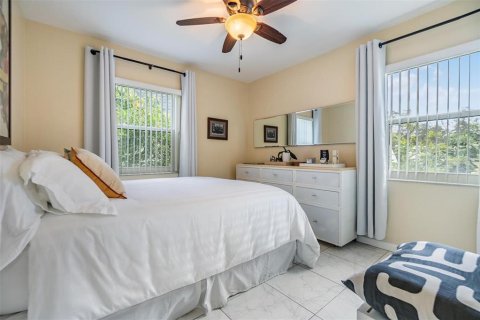 House in Tarpon Springs, Florida 3 bedrooms, 93.65 sq.m. № 1808724 - photo 24