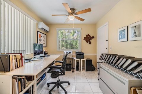 House in Tarpon Springs, Florida 3 bedrooms, 93.65 sq.m. № 1808724 - photo 30