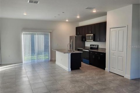 Casa en alquiler en Ocala, Florida, 4 dormitorios, 146.6 m2 № 1822455 - foto 2