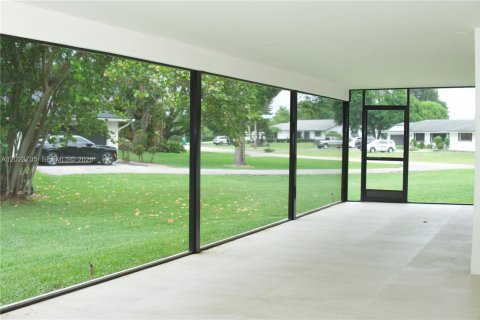 House in Southwest Ranches, Florida 4 bedrooms, 220.64 sq.m. № 2184104 - photo 27