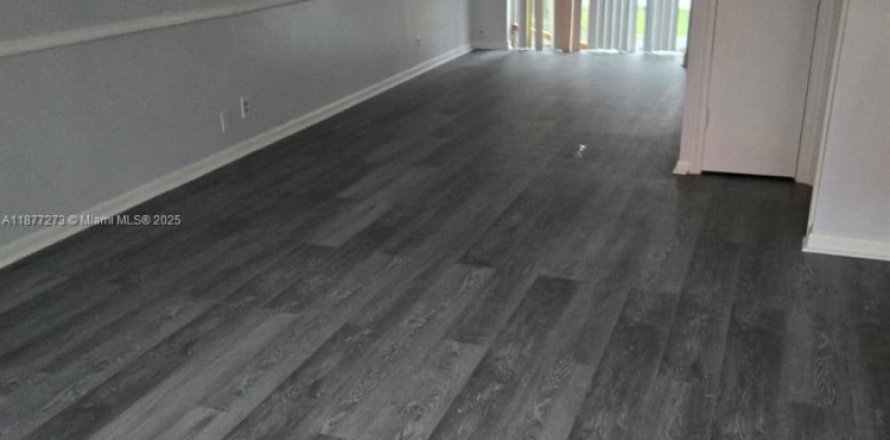 Touwnhouse à Lauderhill, Floride 2 chambres, 87.33 m2 № 1896075