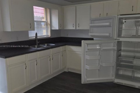 Touwnhouse à louer à Lauderhill, Floride: 2 chambres, 87.33 m2 № 1896075 - photo 5