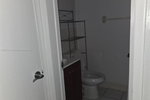 Touwnhouse à louer à Lauderhill, Floride: 2 chambres, 87.33 m2 № 1896075 - photo 6